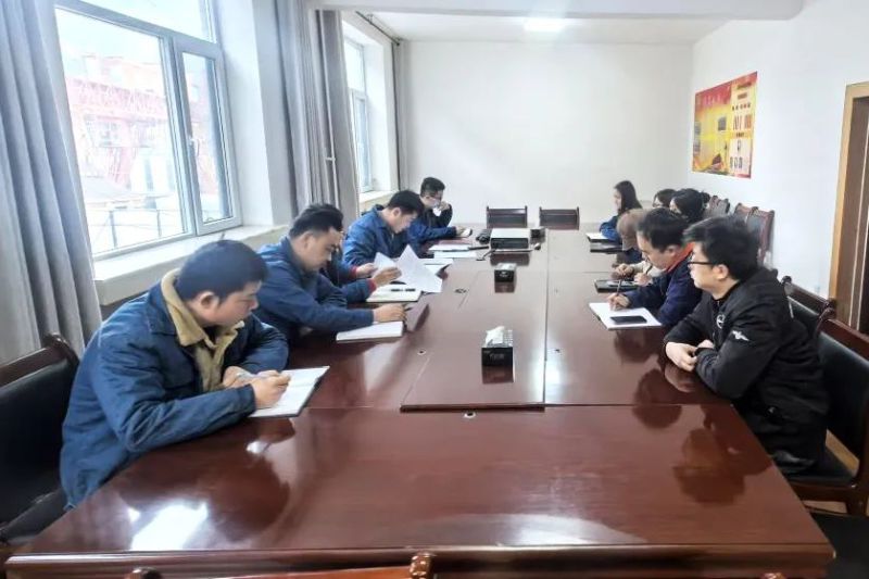 配送公司团支部召开集团&ldquo;两会&rdquo;精神专题学习会